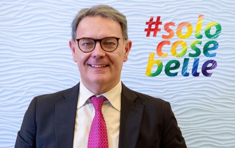 FOTO Cesa, il mondo capovolto di Guida: potenti senza libertà e oppositori-carnefici