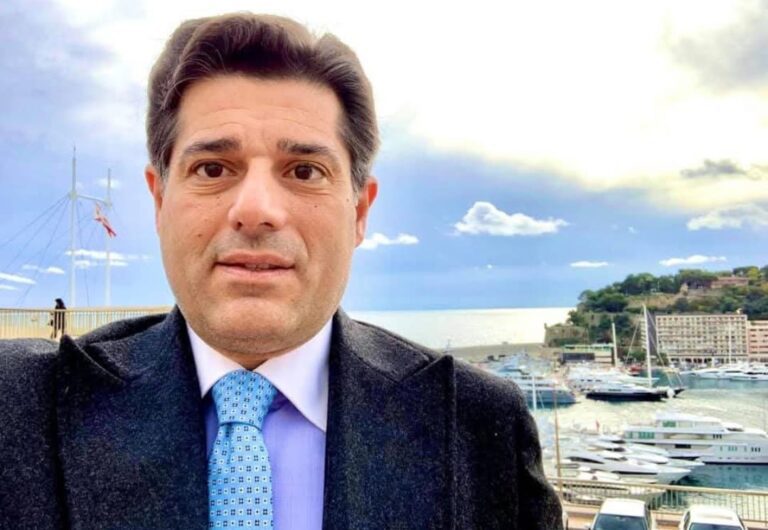 LE DETERMINE Cesa, soggiorno anziani a Ischia: in pochi minuti appalto diretto e 45mila euro pagati alla ditta “prescelta”. L’anno scorso solo acconto