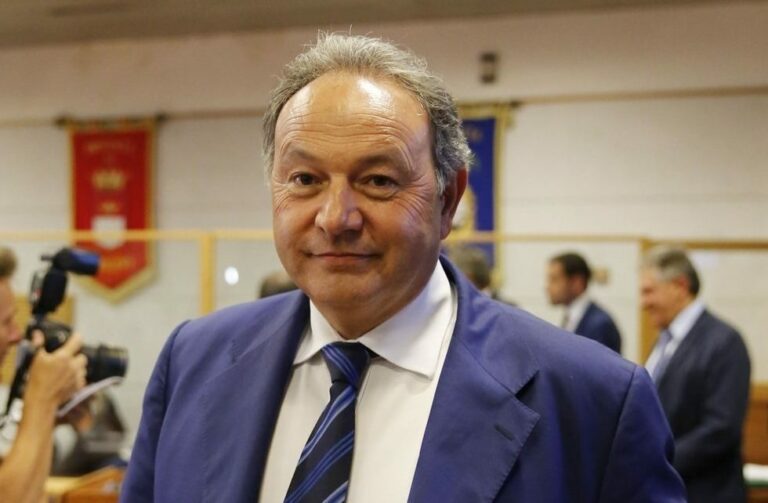 Cesa, i soliti due tavoli di Mangiacapra e il triplo gioco di Oliviero rischiano di rompere il giocattolo di Fiorillo