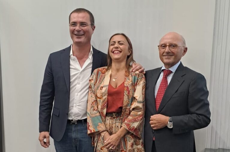 FOTOGALLERY Cesa: Autiero, D’Agostino, Borzacchiello e tanti altri con Zannini. Spunta il volto sorridente di Guarino. Si lavora a una lista, Guida trema