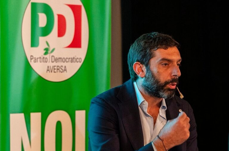Aversa, lo sciacallaggio contro Villano e la politica ad orologeria