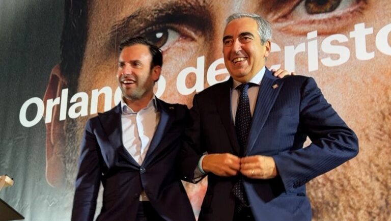 VIDEO Regionali, Gasparri ad Aversa per tirare la volata a De Cristofaro: “Forza Italia primo partito, vincerà Cirielli”