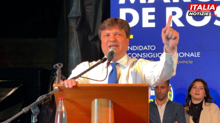 VIDEO In migliaia al comizio di De Rosa a Casapesenna: “Provincia di Caserta come un comitato elettorale, denuncerò tutto”