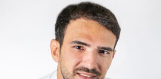 Regionali, Di Martino: “Serve una sanità libera da influenze politiche”. E sui giovani: “500 euro al mese agli studenti universitari con la media del 27”