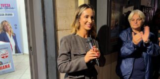 VIDEO Regionali, bagno di folla all’apertura del comitato di Diana ad Aversa: “Grande consenso per Avanti Campania”. Maraio: “Siamo oltre il 5%”