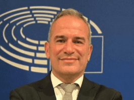 Aversa, Mincione (AVS): “Matacena abbia uno scatto di orgoglio e si dimetta, la città paga per il fallimento amministrativo”