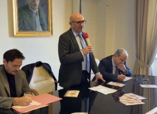 IL CARTELLONE Natale ad Aversa 2025, Matacena commissaria l’assessore Oliva e stila il programma degli eventi dopo il flop della passata edizione