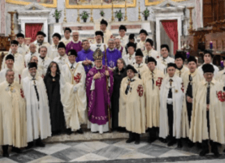 Cavalieri del Santo Sepolcro, celebrazione della Luce della Pace nella cattedrale di Caserta