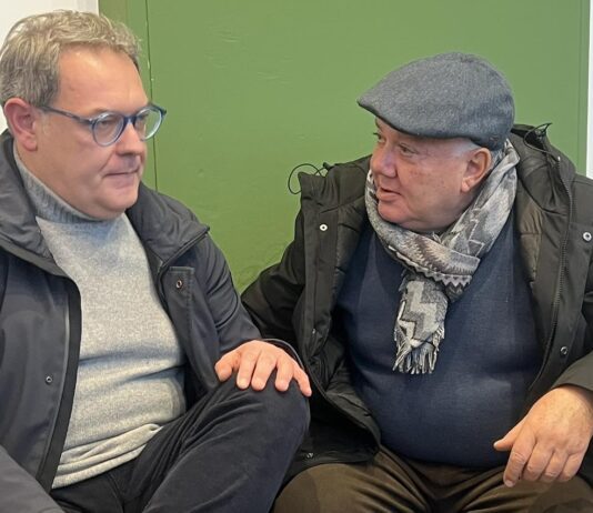 Comunali a Cesa, Audeno Oliva tradisce il nipote Luigi per “riconoscenza” a Guida. E c’è chi si vende per un pezzo di terreno