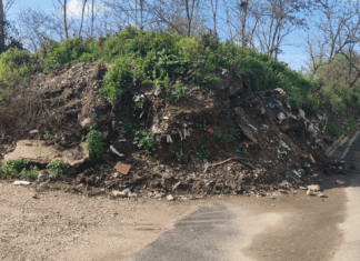 FOTOGALLERY Cesa, rifiuti pericolosi in via Fasci Siciliani: lavori in corso da oltre 5 anni. Si rischia di perdere il finanziamento