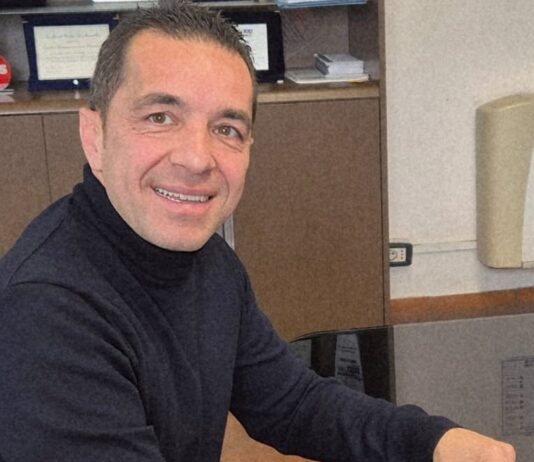 GLI ATTI Aversa, consiglio aperto. De Michele e Carratù: “Innocenti corretto, il problema sono i disinformatori”