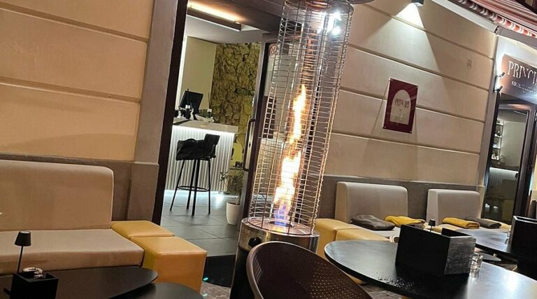 Principi, il cocktail bar dei fratelli Colella nel cuore di Aversa: bere bene e cenare con prodotti artigianali di qualità