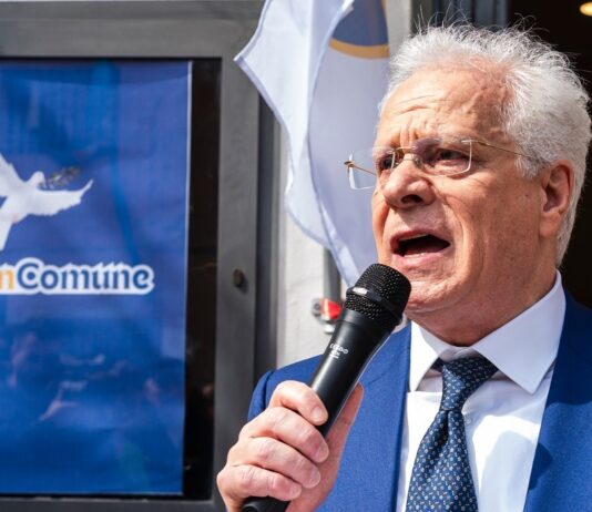 Cesa in Comune parte col piede giusto. Fiorillo marca la differenza da Guida: “Sarò il sindaco di tutti, non di pochi privilegiati”