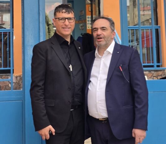 Santangelo in visita alla Fondazione “A Voce d’e Creature”: “Don Luigi Merola è un faro di speranza per tanti giovanissimi”