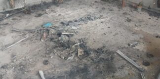 FOTO Cesa, incendio nel cimitero: momenti di panico. Intervengono i vigili del fuoco