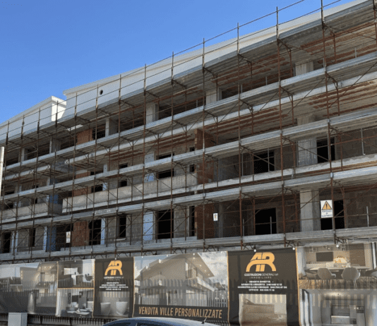 L’ESPOSTO Cesa, sottotetti e porticati abusivi in via Matteotti, in arrivo denuncia ai carabinieri. Costruiti dal gruppo Armante