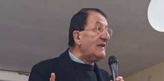 Comunali a Cesa, il parroco Schiavone: “No all’odio”. Ma su Fiorillo piovono accuse assurde, in azione la banda della Magliana 4.0