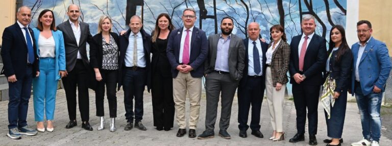 GLI ATTI Cesa, 300mila euro di incarichi diretti ai tecnici-parenti di Guida e dei suoi candidati: tutti i nomi e gli importi