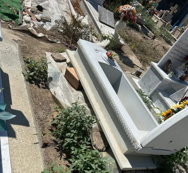 POST E FOTO Orta di Atella, rifiuti ovunque e cimitero nel degrado: Brancaccio contro sé stesso. E arriva la diffida sul rendiconto