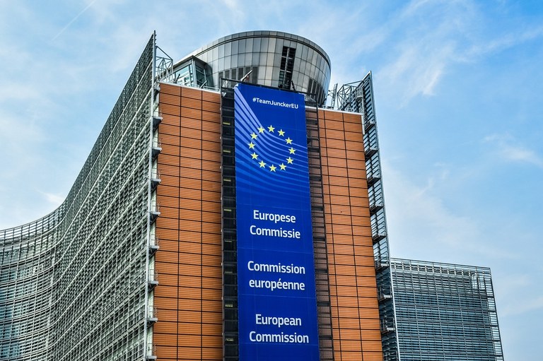 Fondi Safe, monito Commissione europea all’Italia: “Basta perdite di tempo, ad altri il budget non speso”