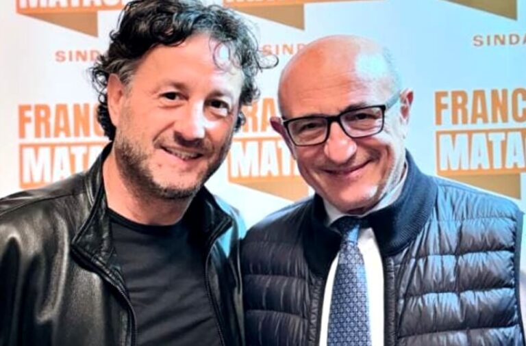 Aversa, le bugie di Oliva sulle dimissioni-farsa e gli attacchi feroci a Matacena quando gli ha tolto l’osso