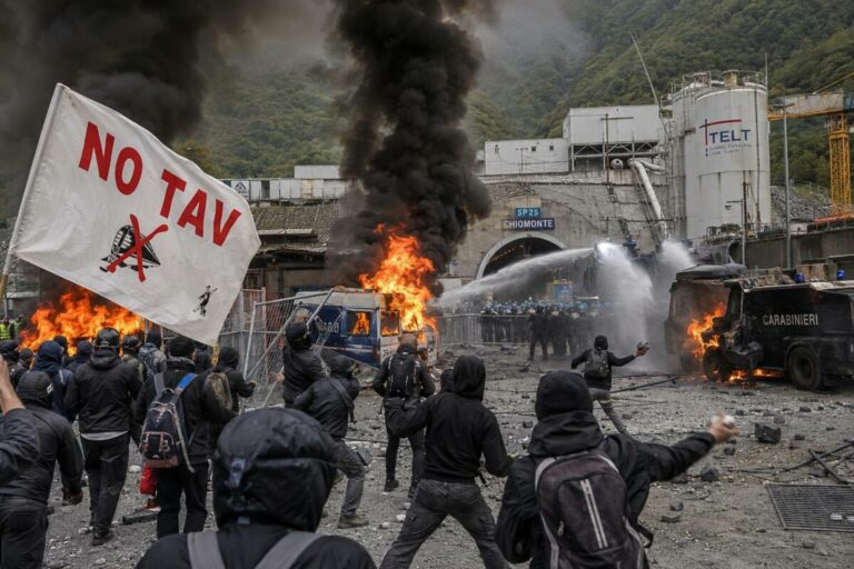 No Tav, il prefetto vieta il campeggio a Susa e Bussoleno: raffica di controlli ai varchi