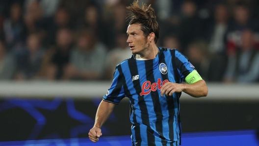 Le news di calciomercato: de Roon alla Roma, Juve vicina a Sarr, la Lazio spinge per Gudmundsson