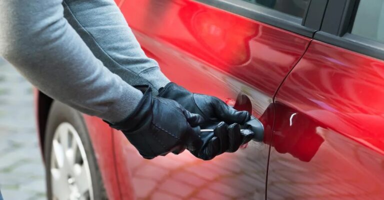 Furti d’auto, Campania maglia nera seguita da Lazio e Sicilia: denunciati 26.445 raid dei ladri