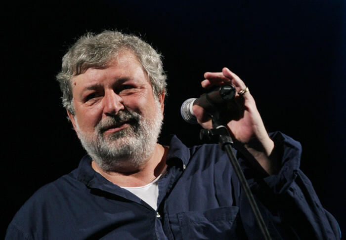 Addio a Francesco Guccini, il Maestrone ha segnato la storia della musica: le sue canzoni lo rendono immortale