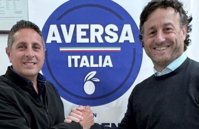 Aversa: Oliva torna a fare il picchiatore social, la nipote di Virgilio svolge il servizio civile al comune