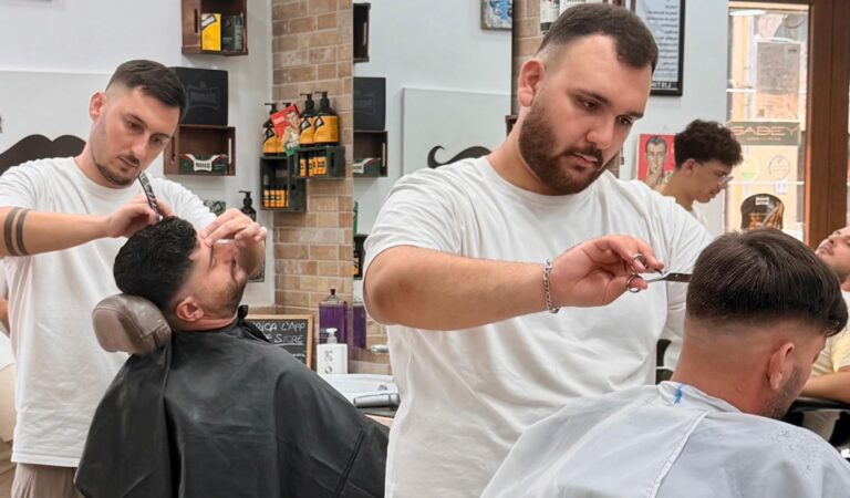 Trentola Ducenta, Raffaele D’Angelo nell’Olimpo degli hair stylist. Al suo fianco l’estro e la creatività di Luigi Della Corte