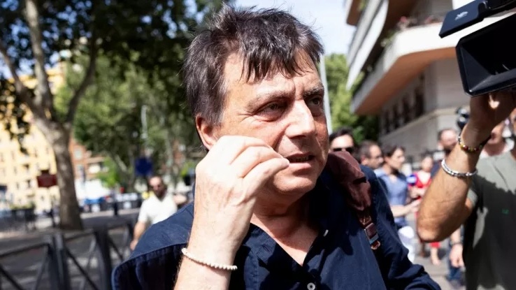 Lavitola aggredito e schiaffeggiato in cella. Intanto si indaga sulle chat sparite con i servizi segreti