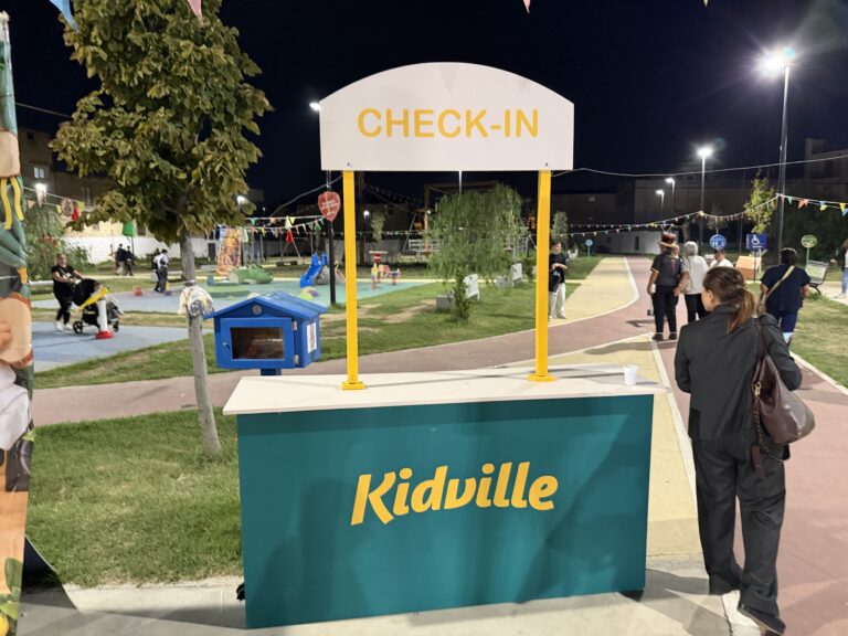 FOTO Cesa, festa dei nonni al Parco della Legalità: affidamento al palo, check-in per i biglietti e la solita sosta selvaggia